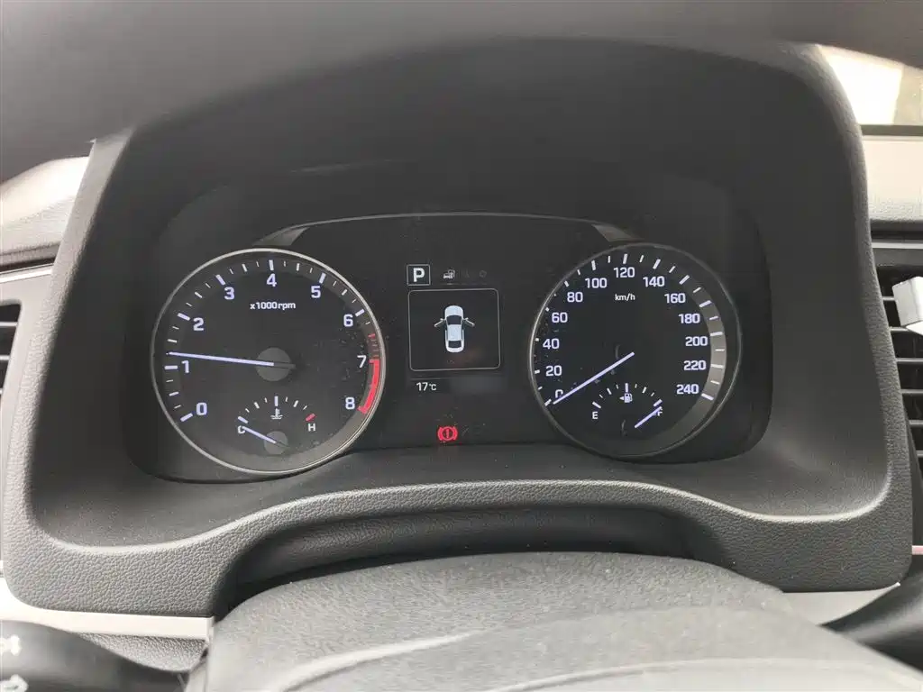 Hyundai Elantra 2016 Model 1.6L Automatic Smart Elite фото 4
