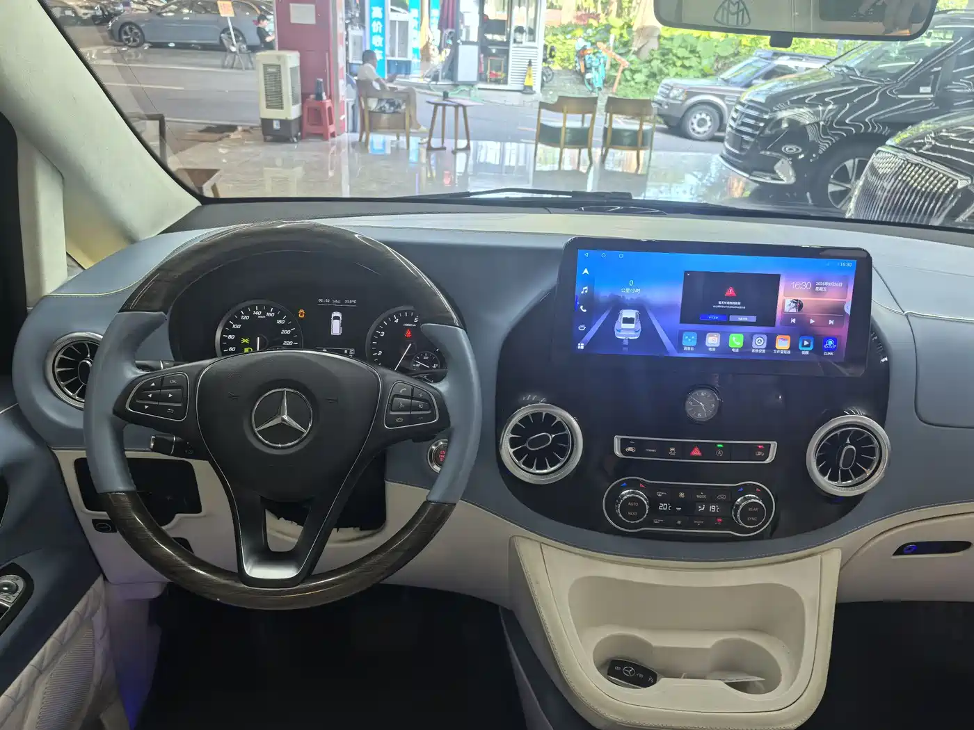 MERCEDES-BENZ VITO