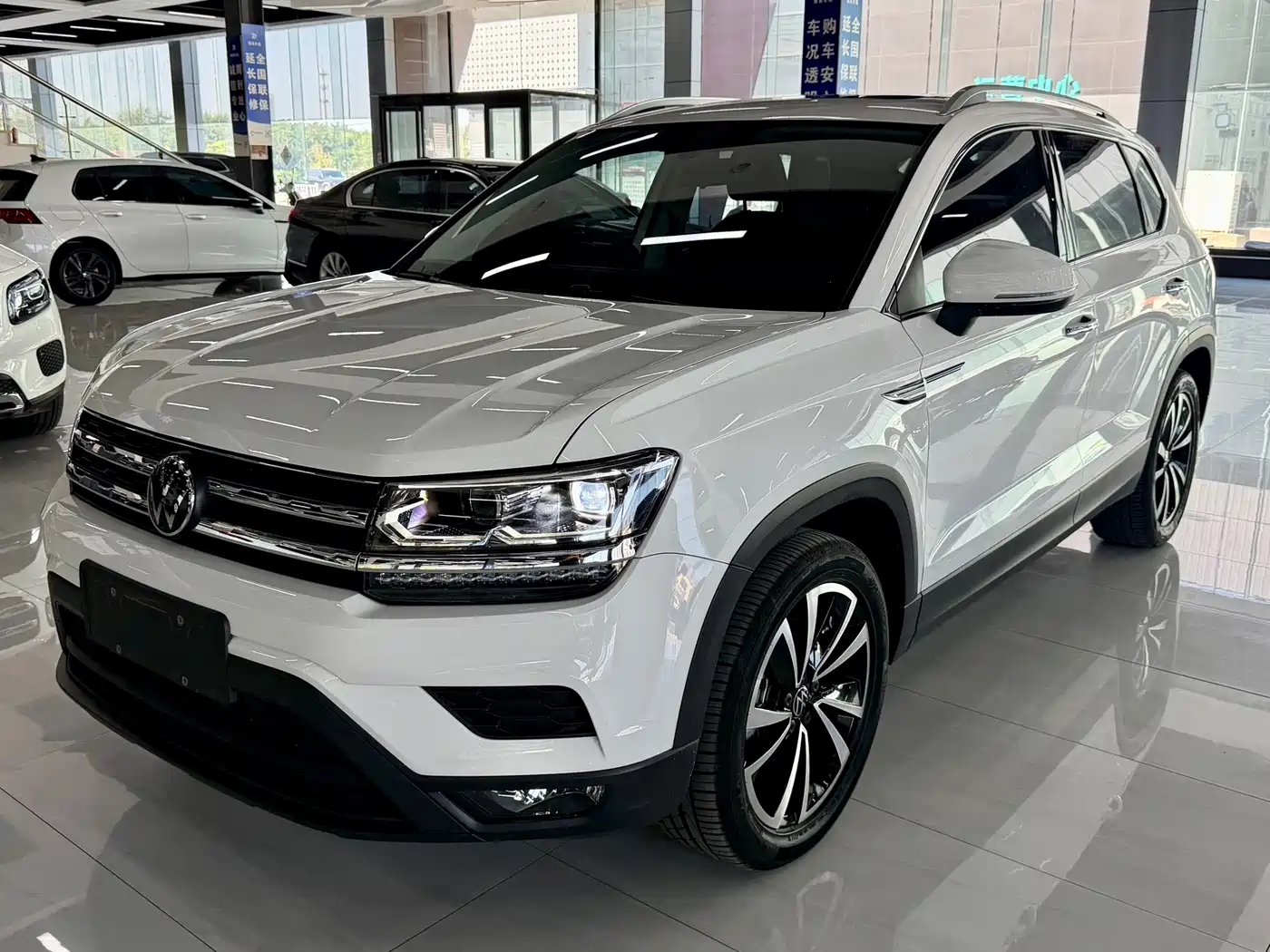 Volkswagen Tharu