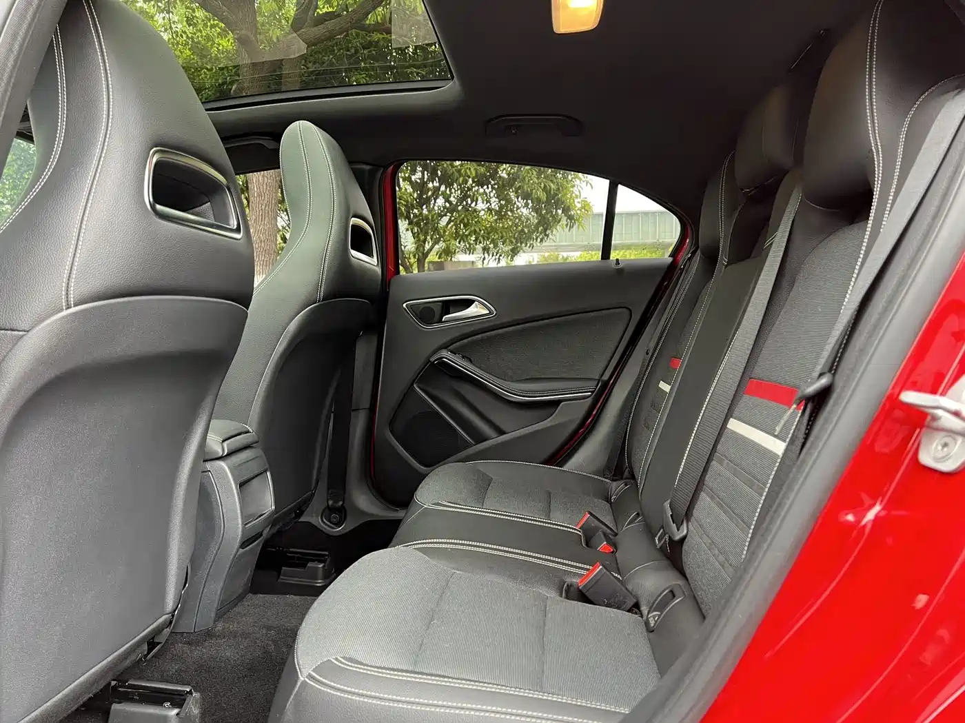Mercedes-Benz A-Class (Import) 2015 A 180 фото 9