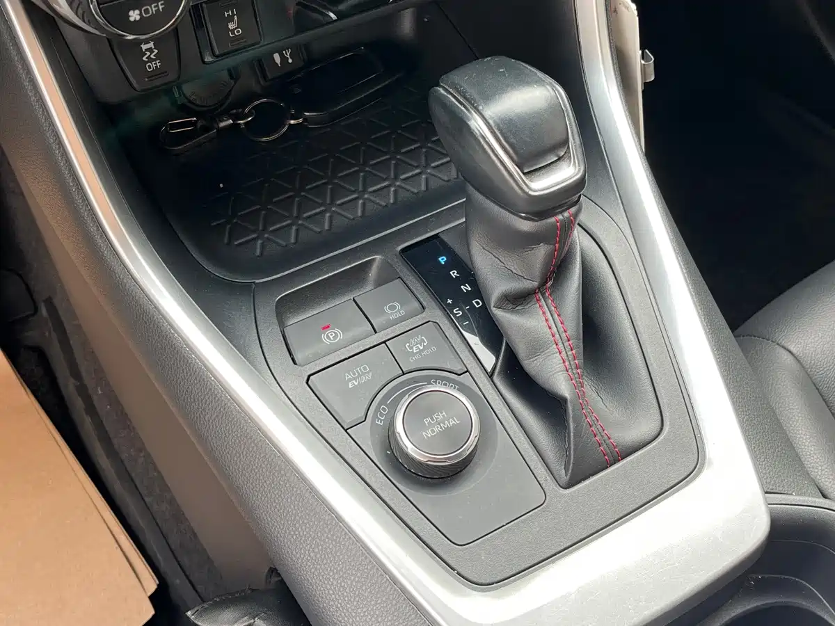 Toyota RAV4, миниатюра 21