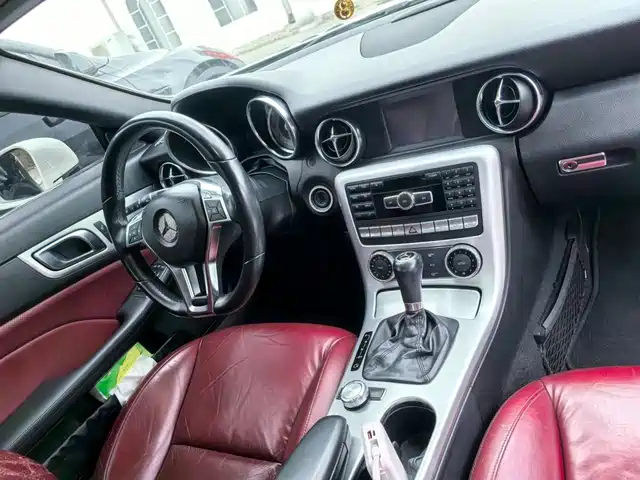 Mercedes-Benz SLK-Class 2011 SLK 200 Fashion — фото 3