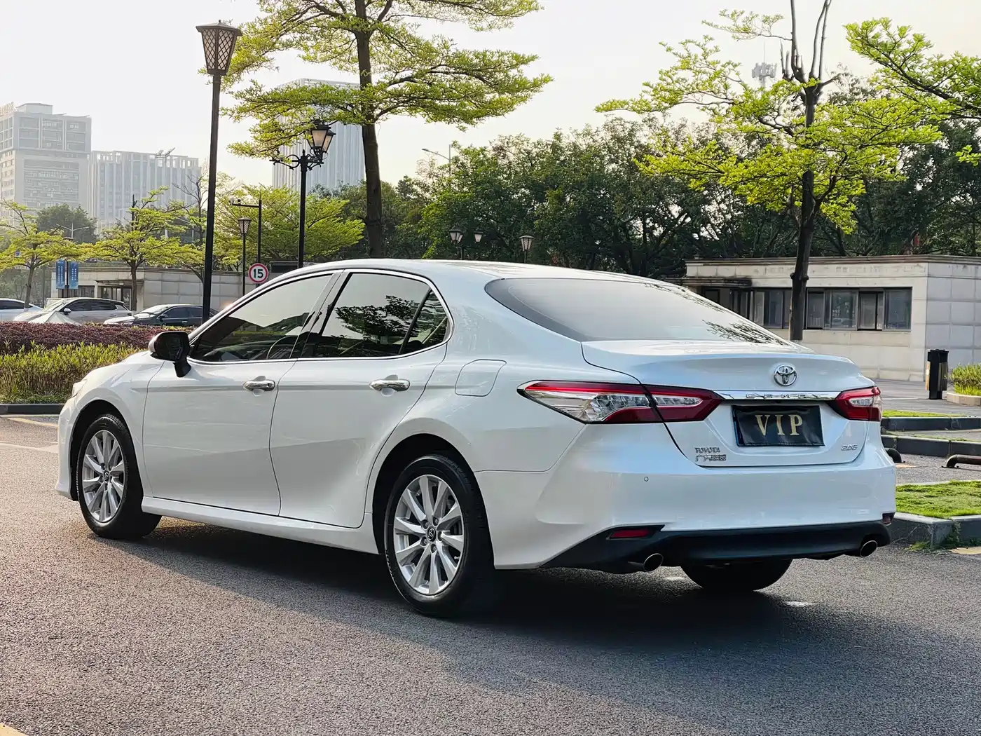 Toyota Camry 2018 2.0G Luxury Edition фото 7