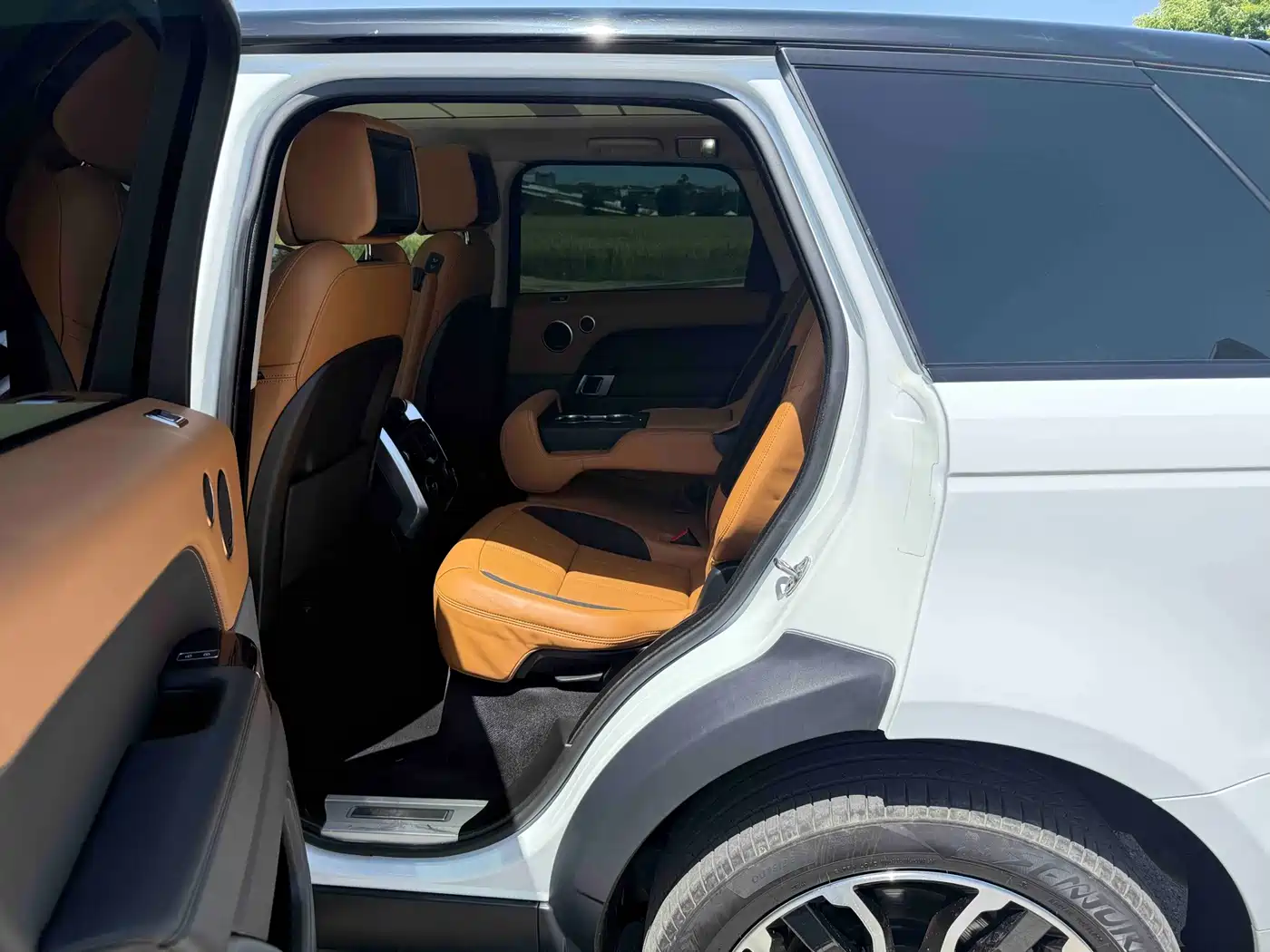 Land Rover Range Rover Sport 2021 3.0 L6 Gloss Black Edition фото 20