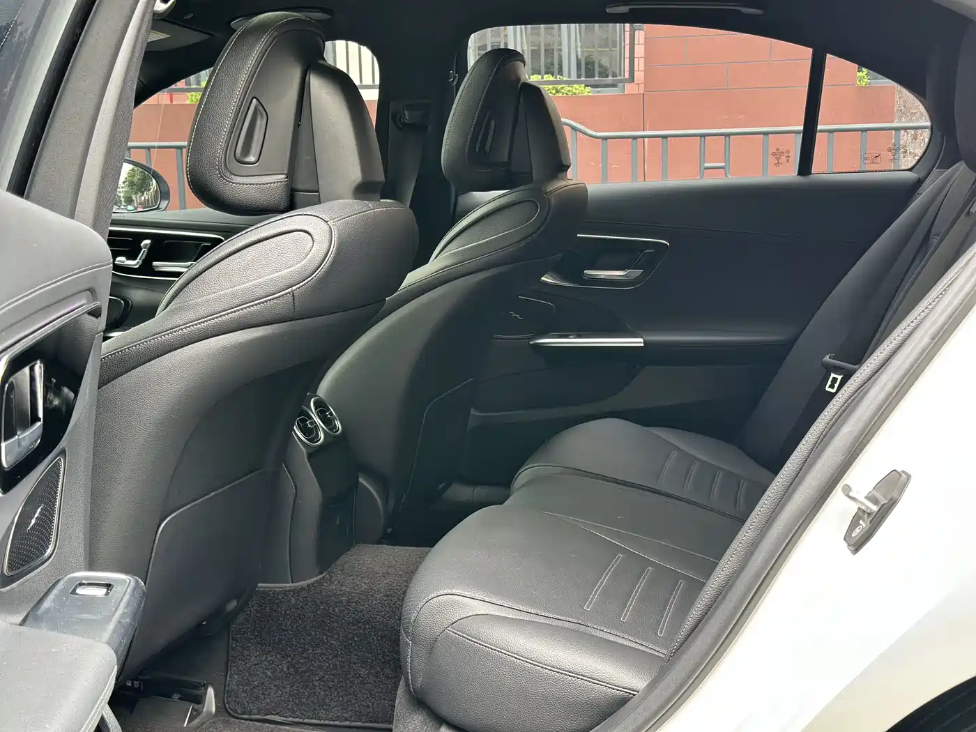 Mercedes-Benz C-Class 2022 C 200 L Sport Version фото 7