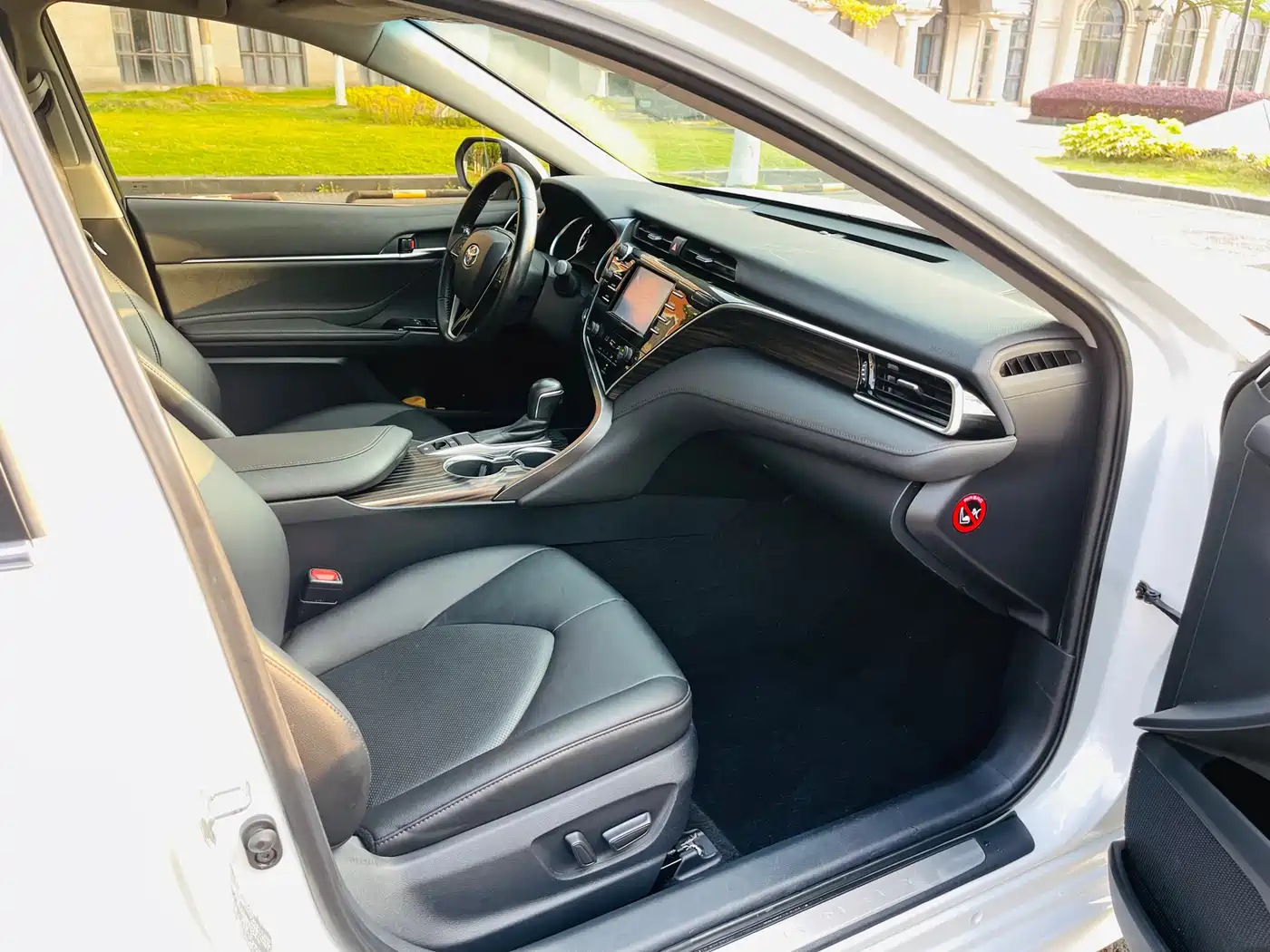 Toyota Camry 2018 2.0G Luxury Edition фото 14