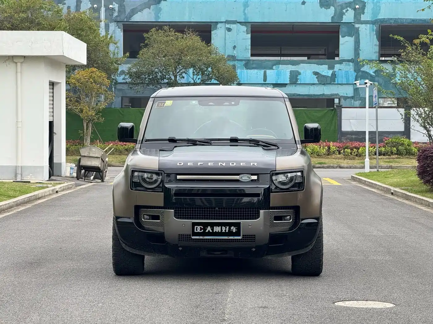 Land Rover Defender 2020 Model 110 P400 X фото 2