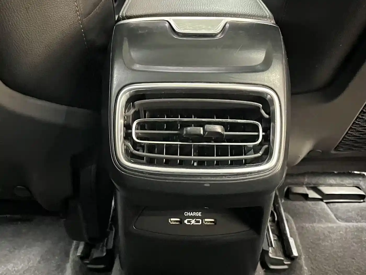 Lynk & Co 01 2017 2.0T AWD Pro фото 15
