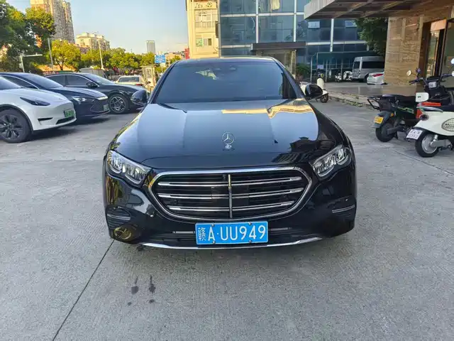 Mercedes-Benz E-Class 2025 E 300 L Luxury — фото 2