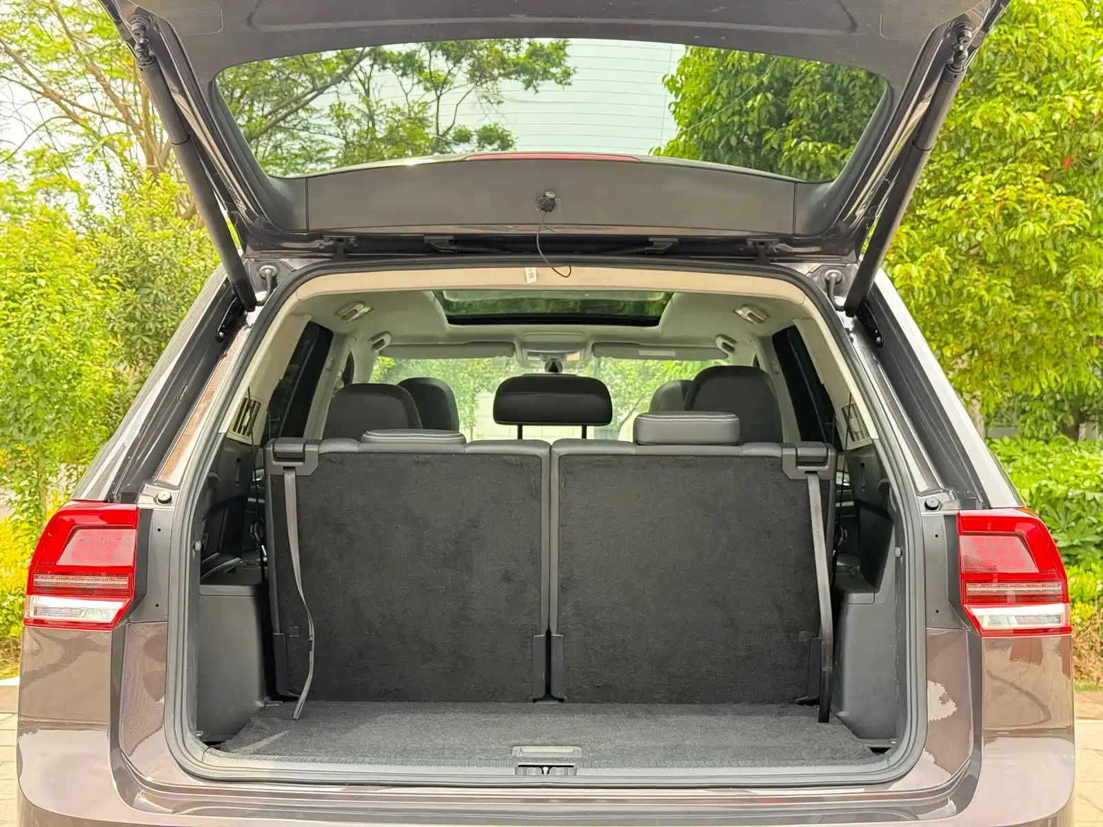 صورة 10 - Volkswagen Teramont