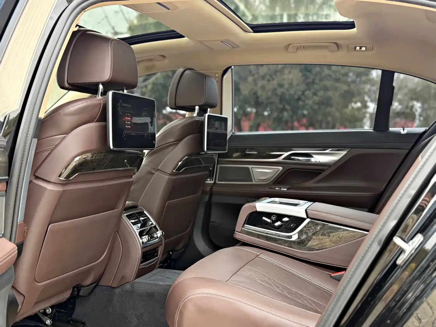 BMW 7 Series 2016 730Li Luxury фото 7