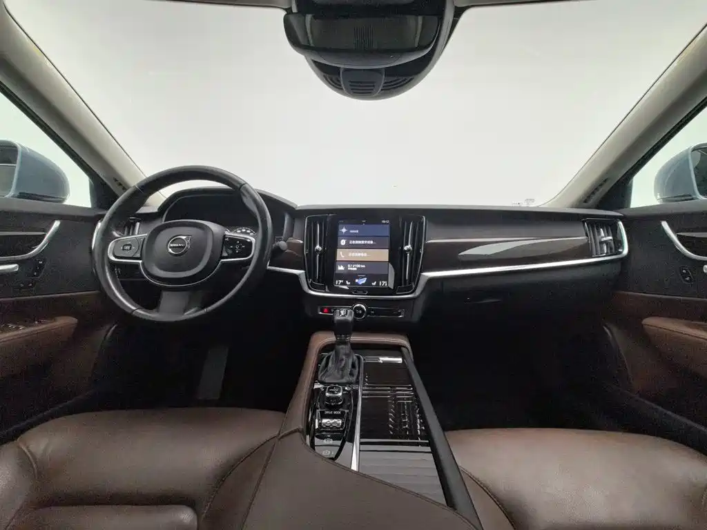 Photo 5 - Volvo S90