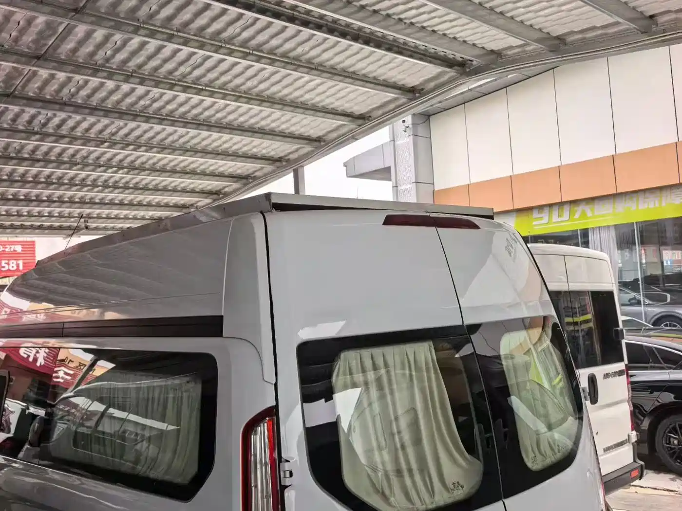 Ford Transit 2018 2017 2.0T Diesel Multi-purpose Commercial Vehicle Medium Wheelbase Medium Roof China V