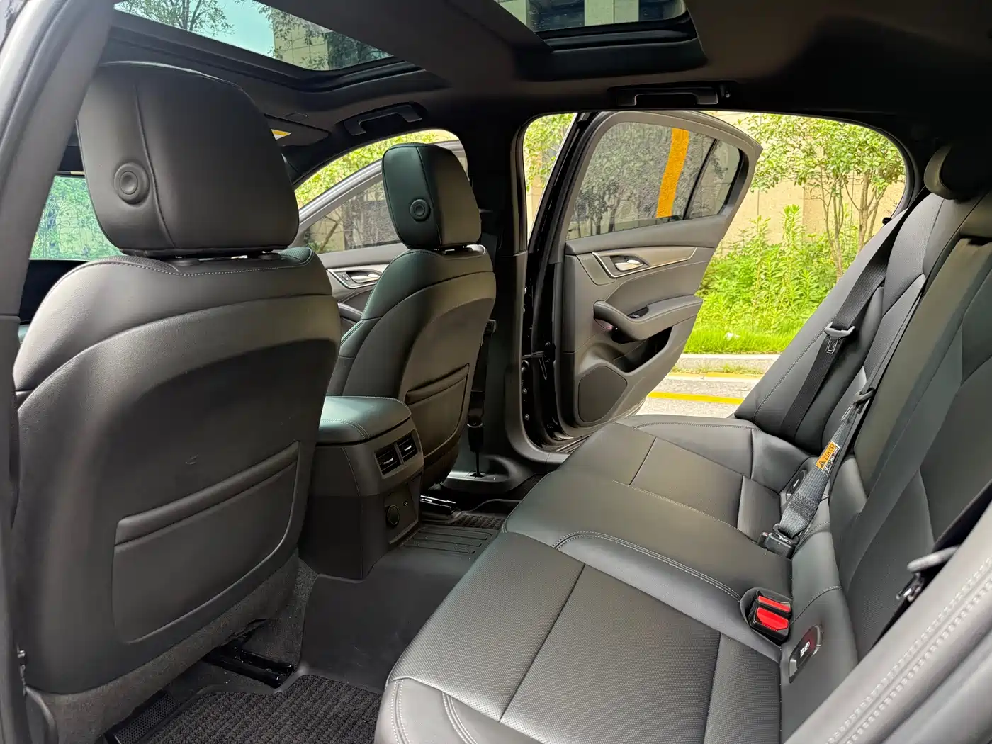 Cadillac CT5 2026 2025 Model 28T Urban Sport Edition