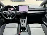 Фото 5 - Volkswagen Golf