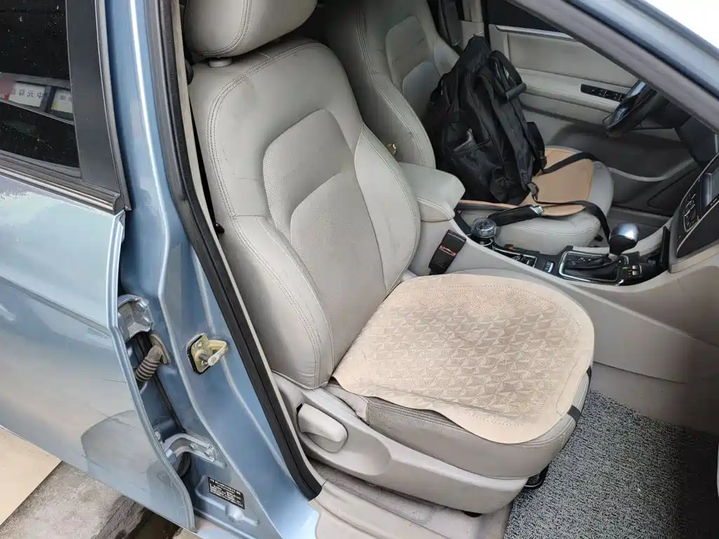 Geely Emgrand 2014 2014 Sedan 1.3T CVT Elite