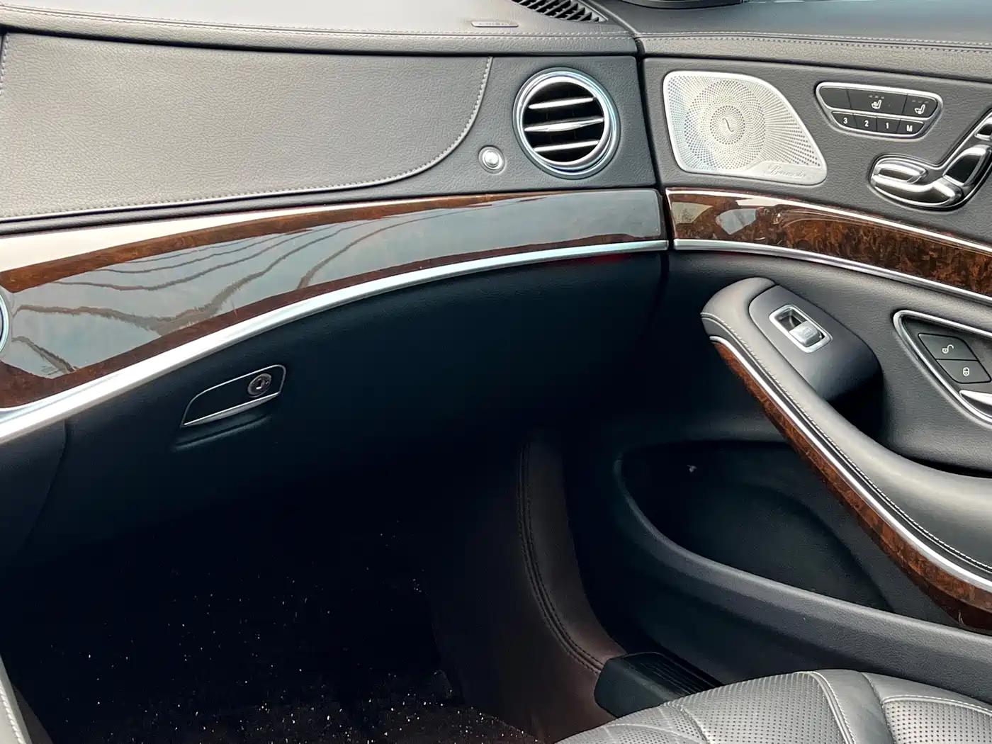 Mercedes-Benz Maybach S-Class 2016 S 400 4MATIC фото 13