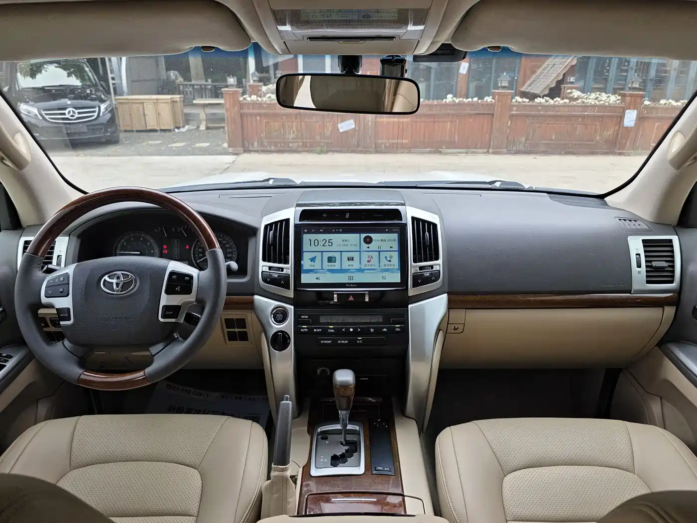 Toyota Land Cruiser (Import) 2015 4.0L V6 Middle East Limited Edition фото 18