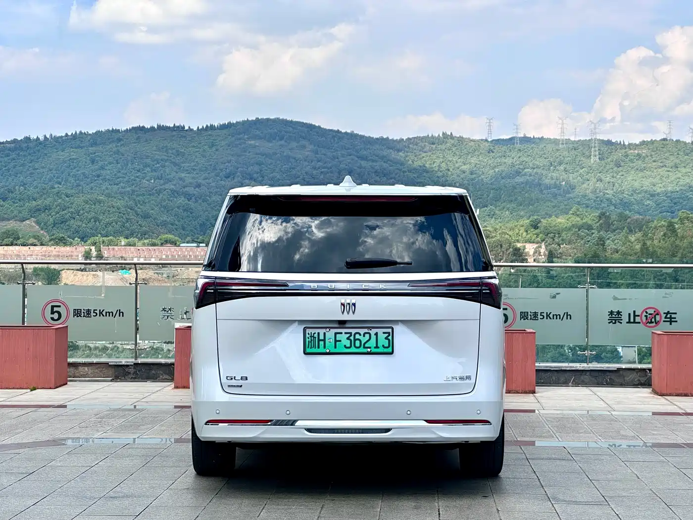 Buick GL8 New Energy 2025 Land Honor Premium Edition 7-Seater фото 17