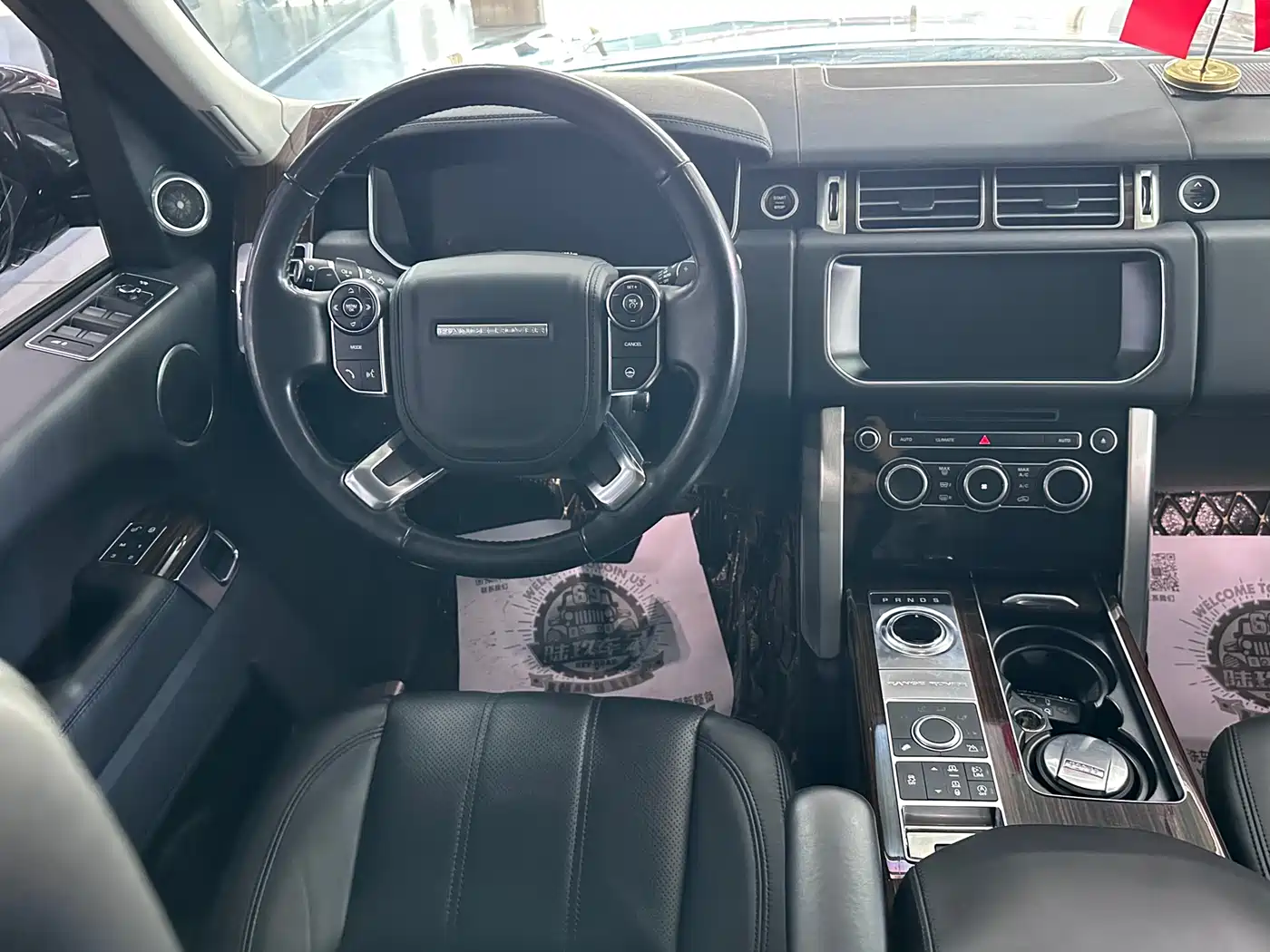 Land Rover Range Rover 2017 3.0 SC V6 Vogue LWB (Long Wheelbase) фото 3