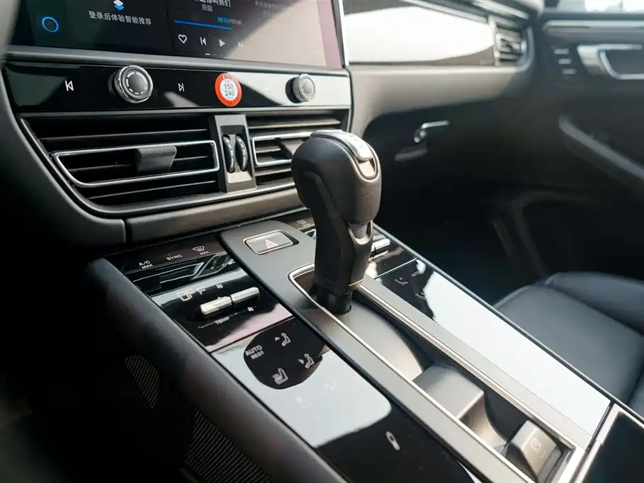 Фото 20 - Porsche Macan