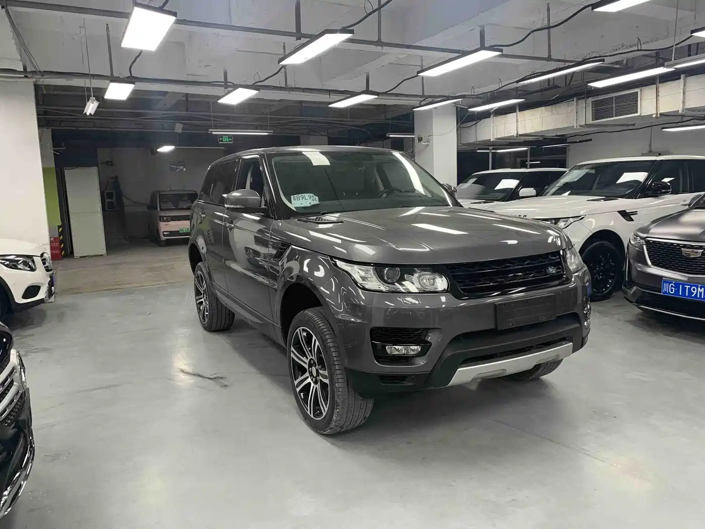 Land Rover Range Rover Sport 2014 3.0 SC V6 HSE фото 3