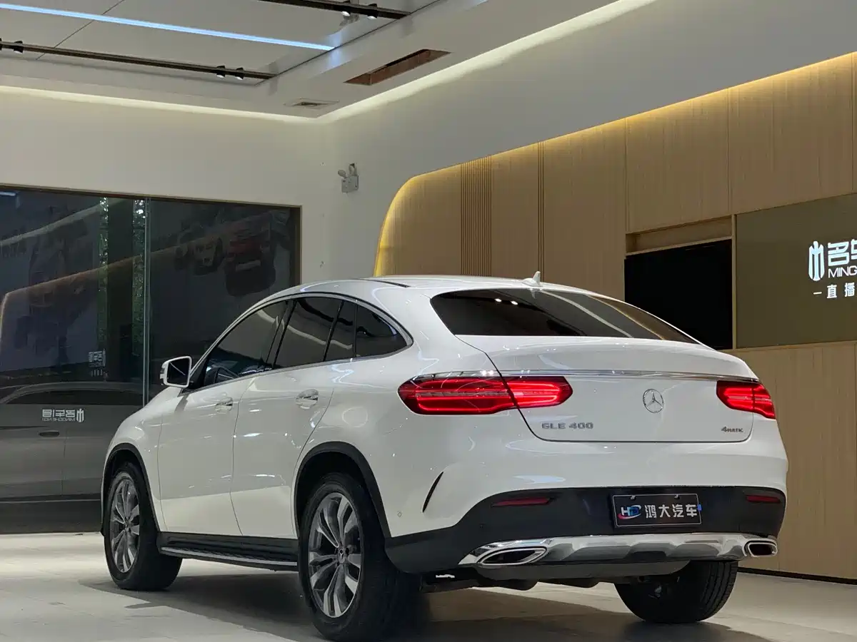 Mercedes-Benz GLE Coupe 2017 GLE 400 4MATIC Coupe SUV фото 5