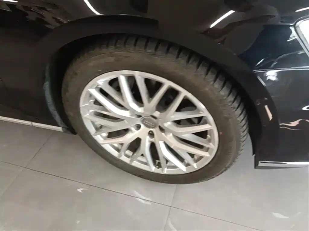 Audi A8 2019 A8L 55 TFSI quattro Luxury фото 14
