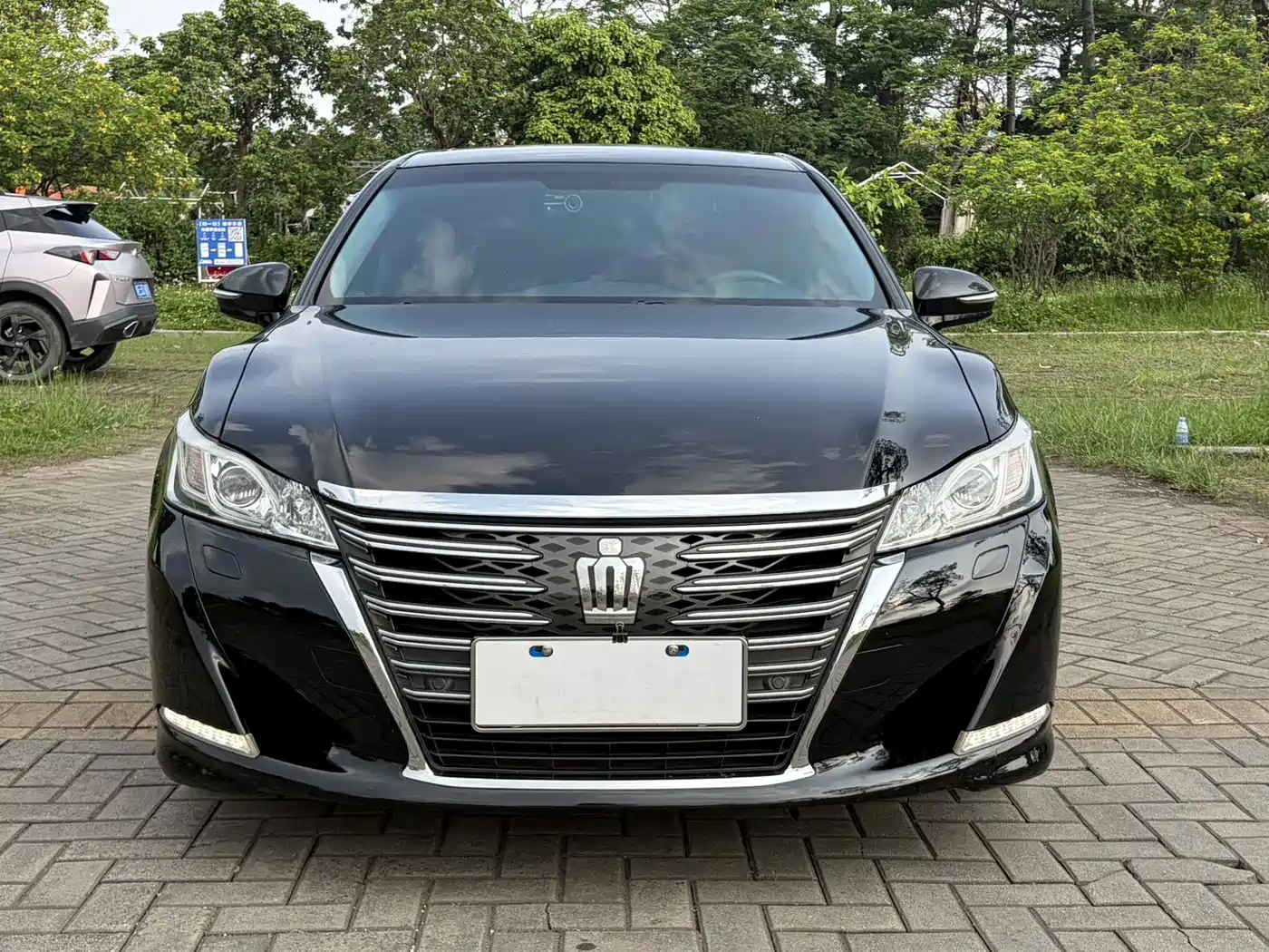 Toyota Crown 2015 2.0T Fashion фото 3