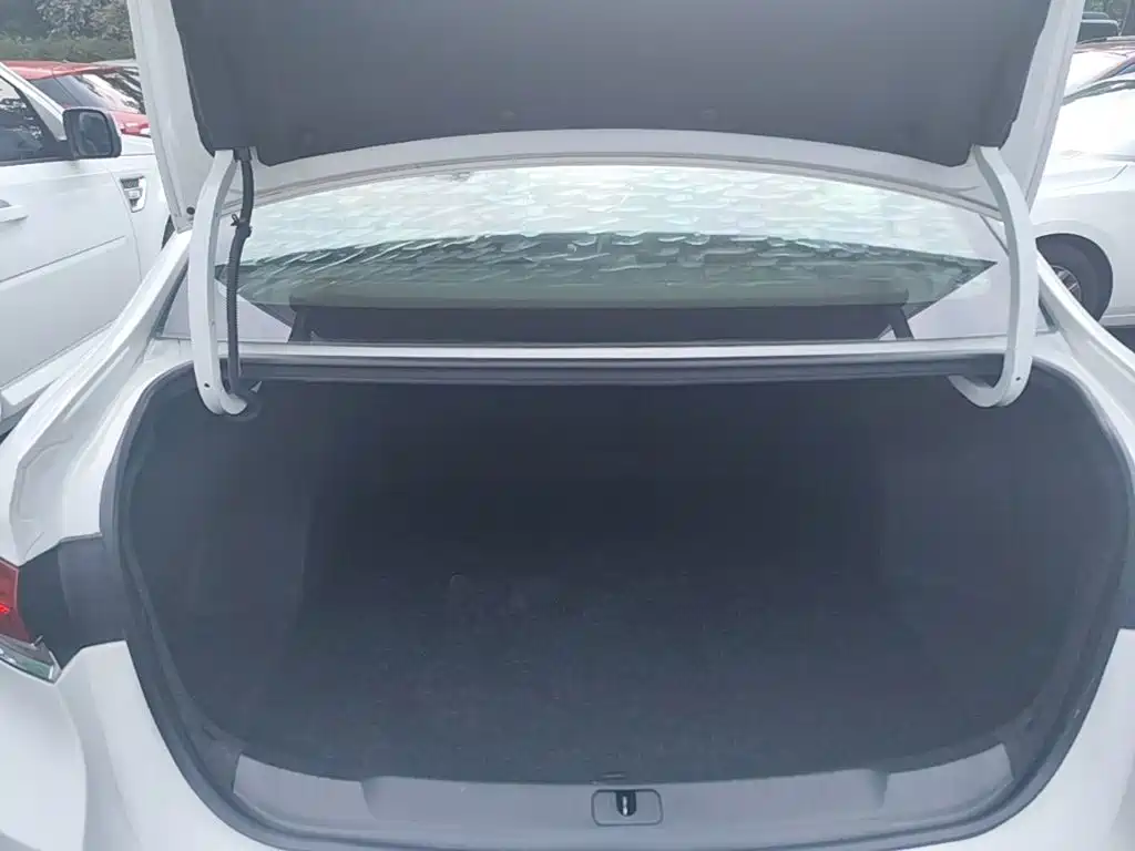 Фото 19 - Buick Excelle