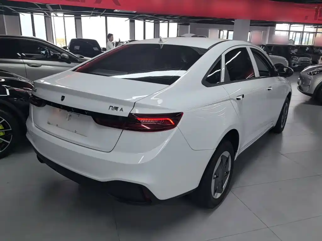 Фото 7 - Geely Geometry A