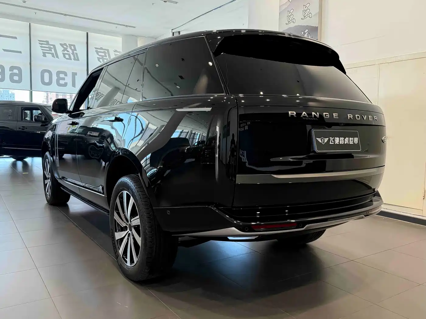 Land Rover Range Rover 2026 2026 Model 3.0 L6 400PS SE Long Wheelbase Version