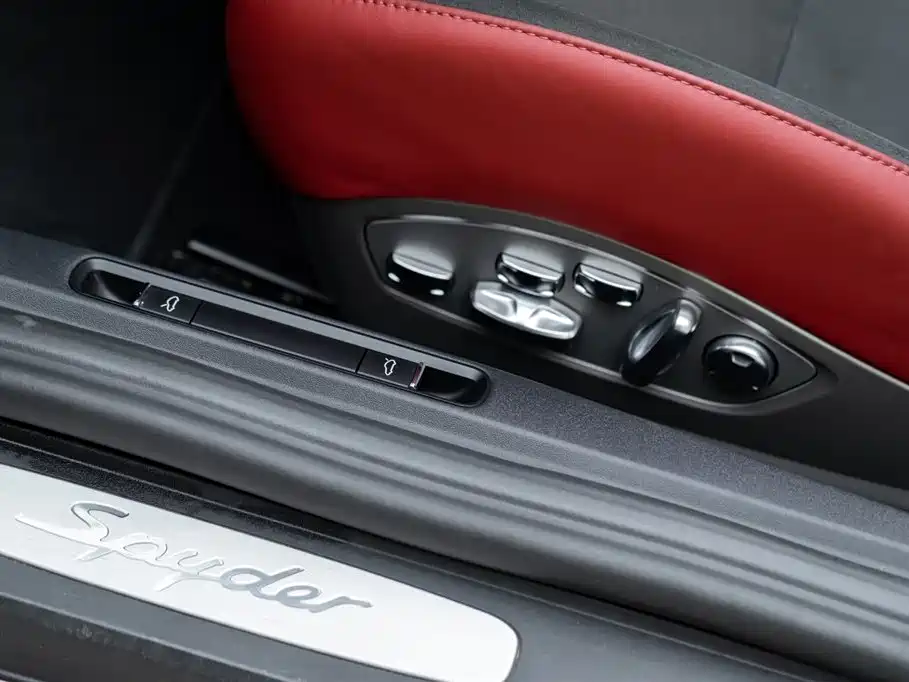 Porsche 718 2022 Spyder 2.0T фото 18