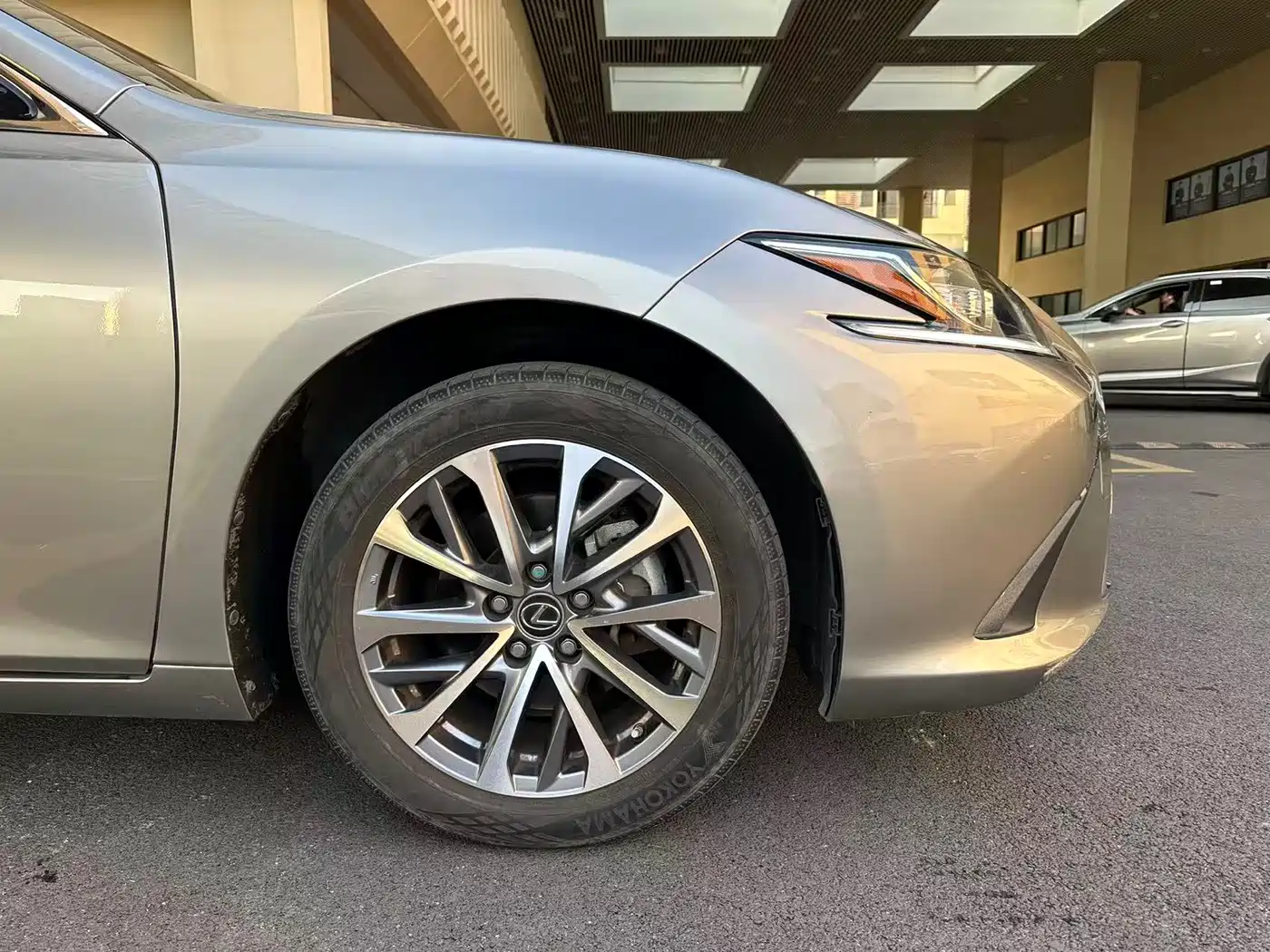 Lexus ES 2021 200 Luxury Edition фото 29