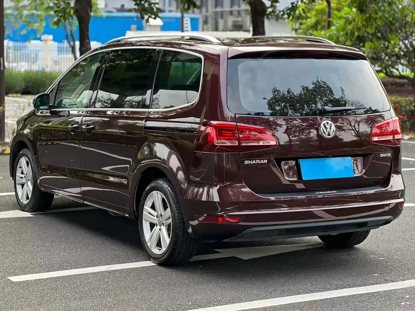 Volkswagen Sharan 2016 380TSI Comfort 7-seater фото 6