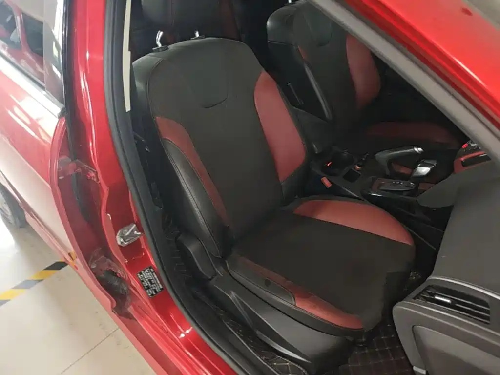 Фото 25 - Ford Focus