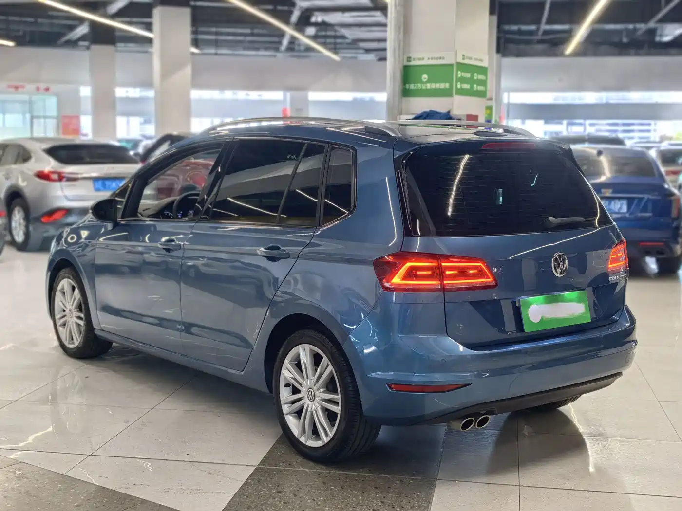 Volkswagen Golf Sportsvan 2016 280TSI Automatic Luxury фото 4