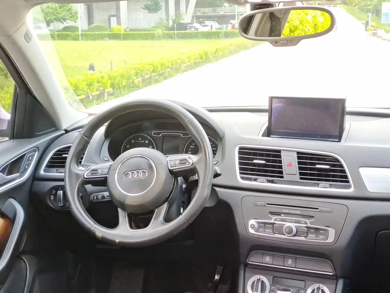 Audi Q3 2015 35 TFSI Comfort фото 5