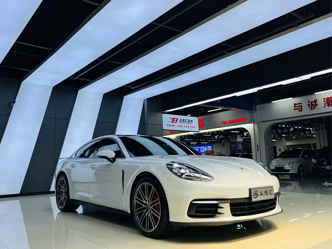 Porsche Panamera 2017 Panamera 3.0T фото 3