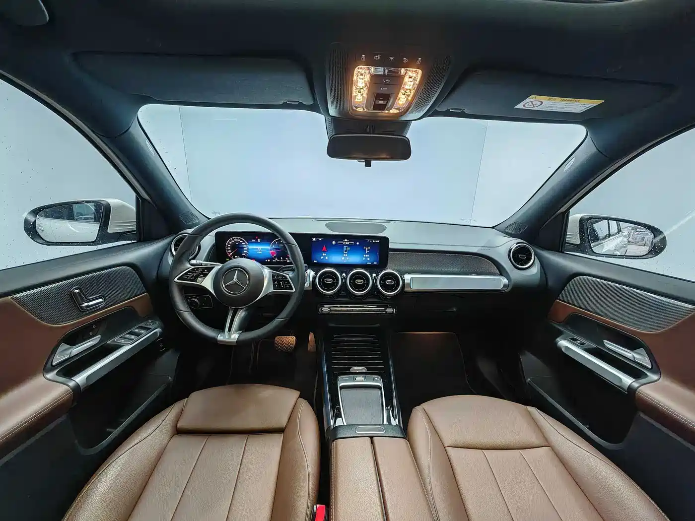 Mercedes-Benz GLB 2025 Model GLB 200 Dynamic Edition фото 6