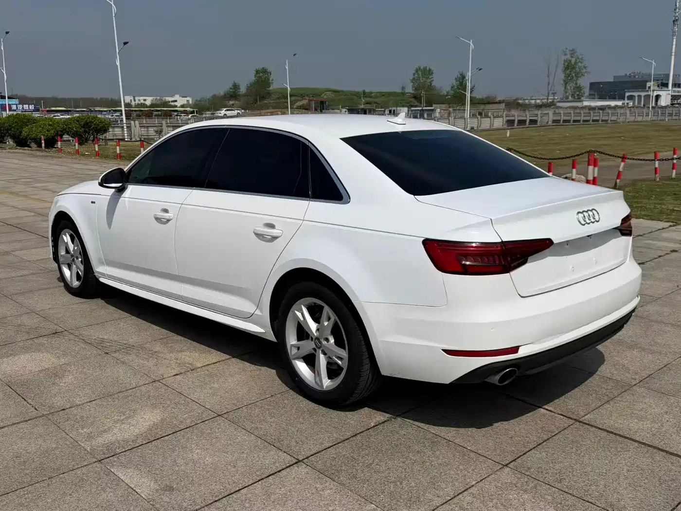 Audi A4L 2017 40 TFSI Fashion Edition фото 7