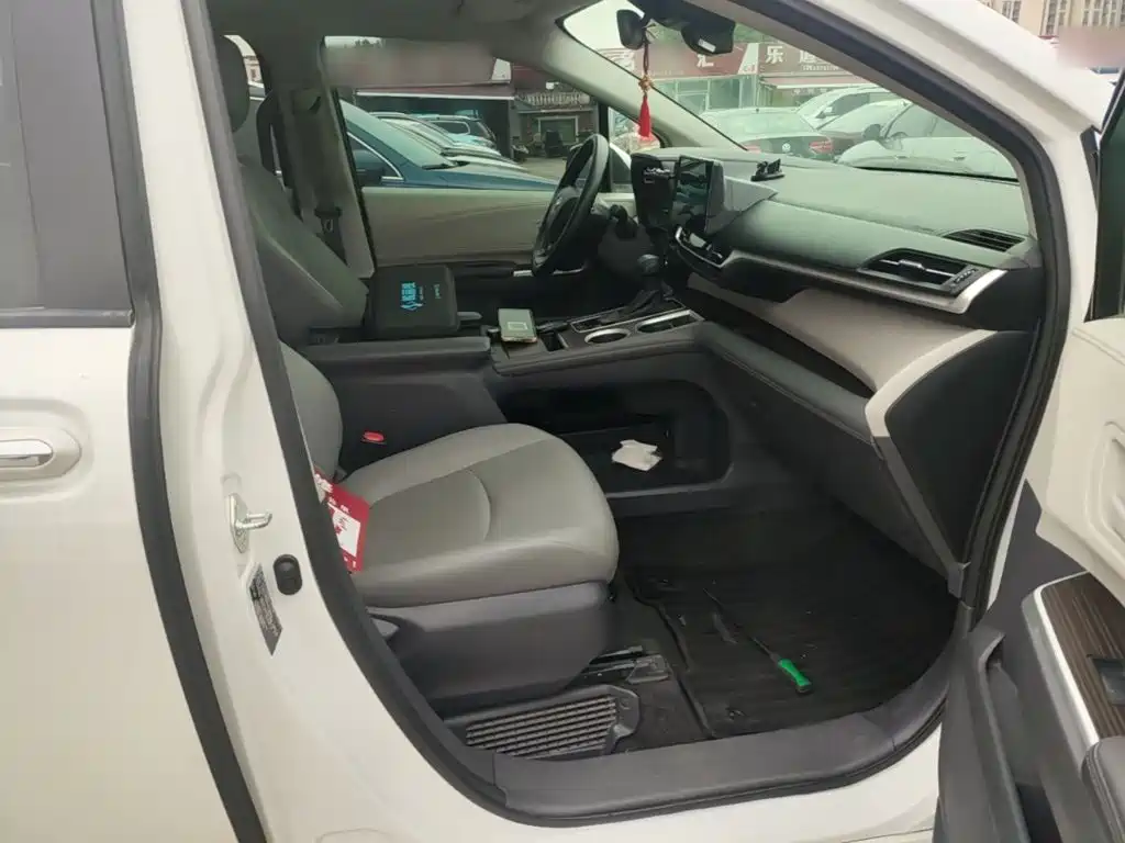 Toyota Granvia 2024 2024 2.5L Hybrid Comfort