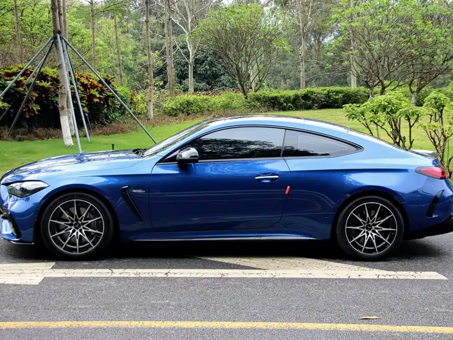 Mercedes-Benz Mercedes-AMG CLE 2024 AMG CLE 53 4MATIC+ Coupe фото 3