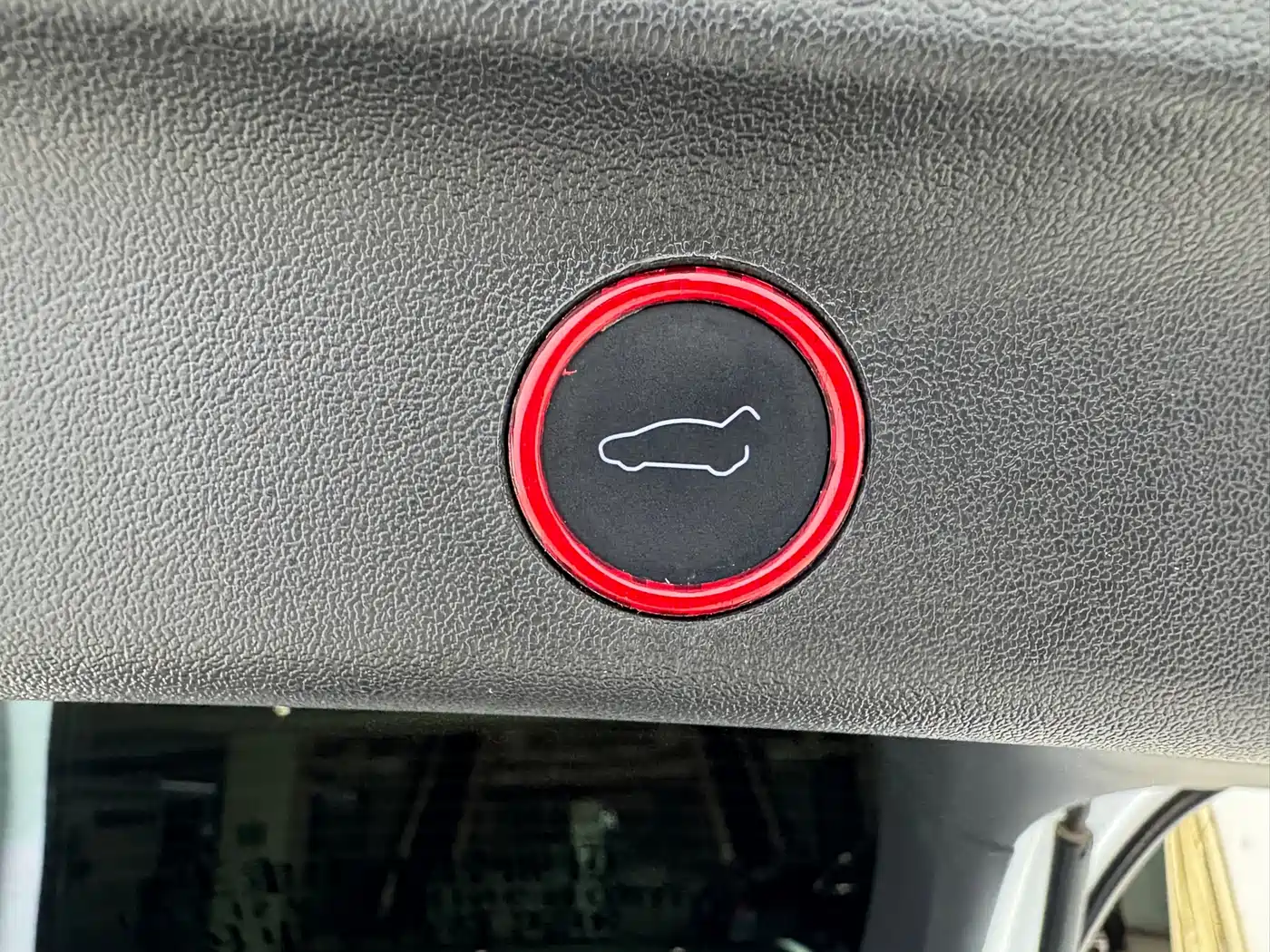 Фото 16 - Tesla Model Y