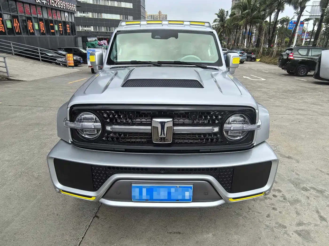 TANK CO CREATION TANK 300