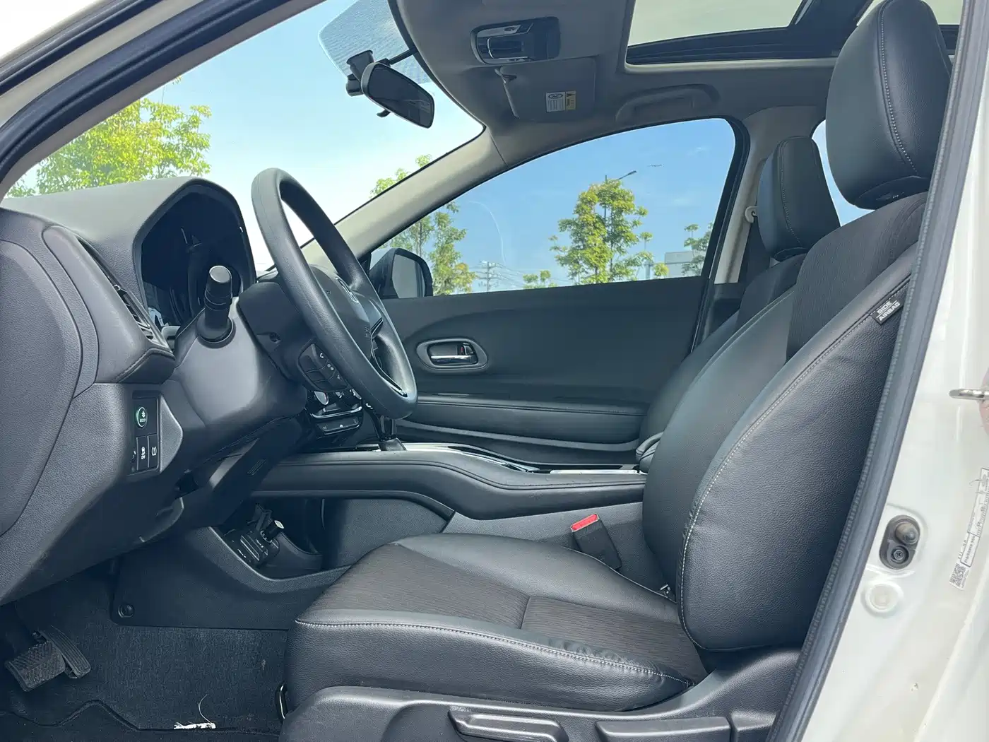 Photo 11 - Honda Vezel