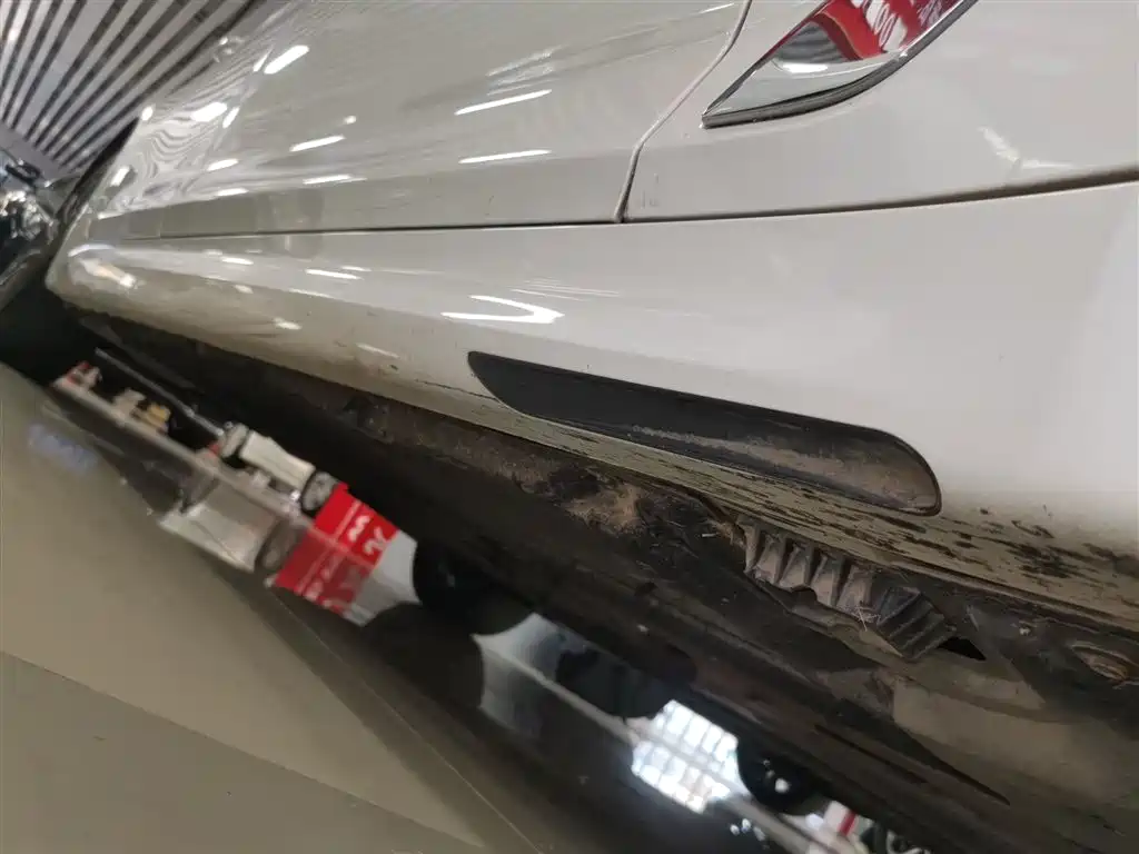 BMW 5 Series 2022 Model Second Facelift 525Li M Sport Package фото 21
