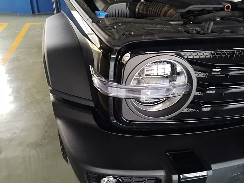 Tank 300 2026 2025 2.0T Challenger