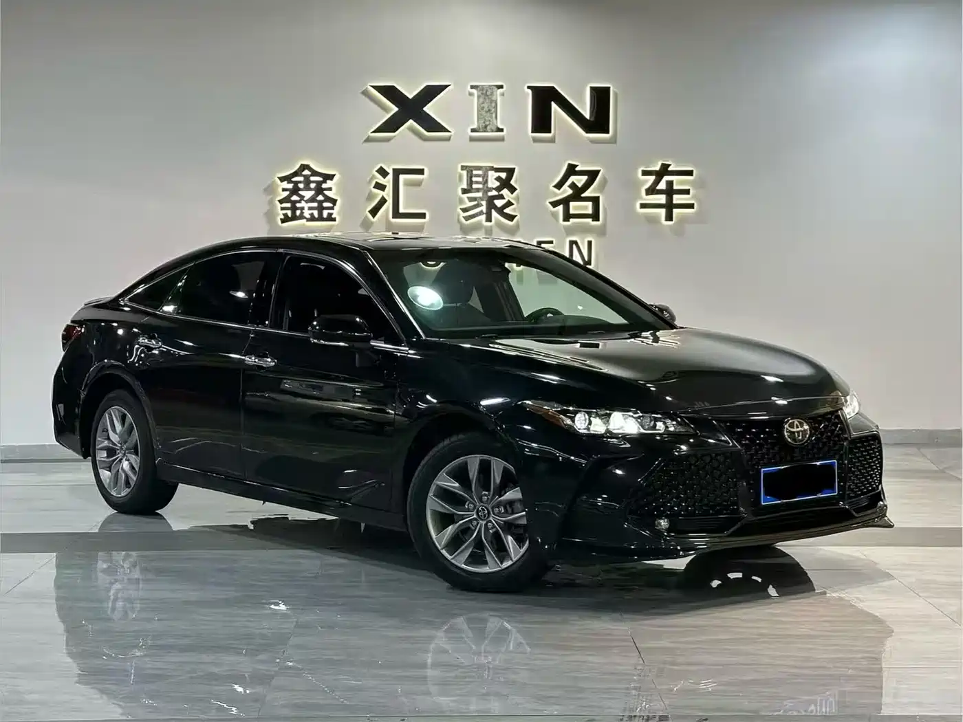 Toyota Avalon 2021 2.5L Luxury Edition фото 3
