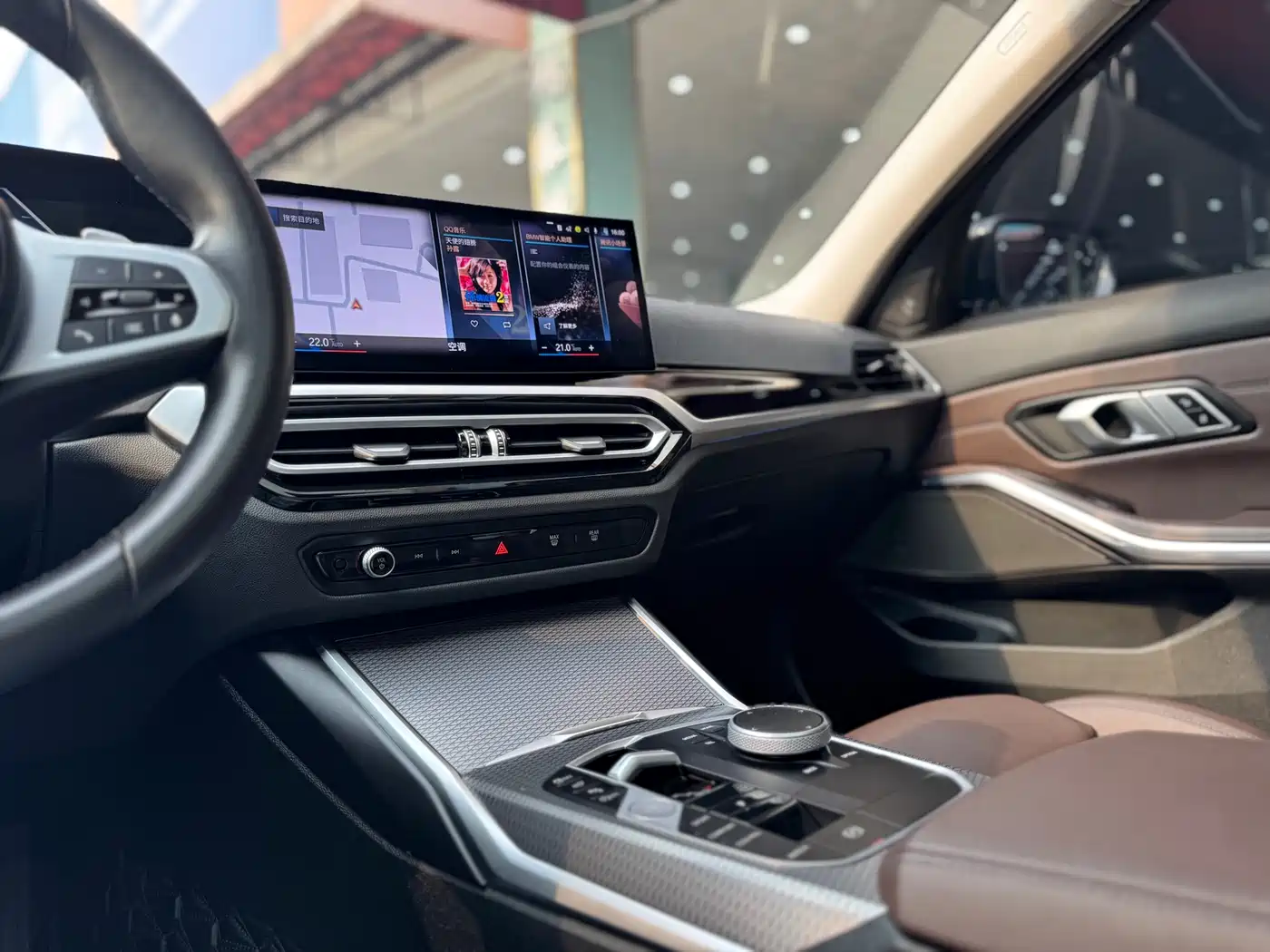 BMW 3 Series 2023 325Li M Sport Black Night Package фото 13